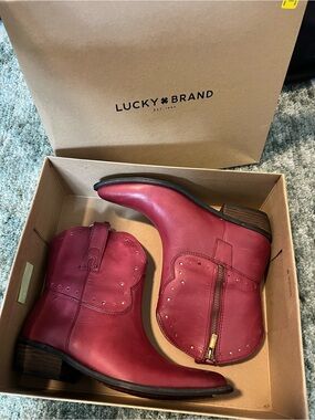 Lucky Brand Women’s Burgundy Leather Western Ankle Booties Size 8